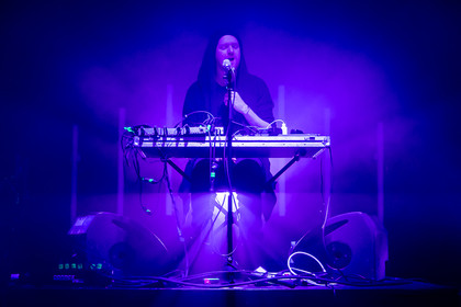 Berührend - Fotos: SOHN live auf dem Maifeld Derby Festival 2014 